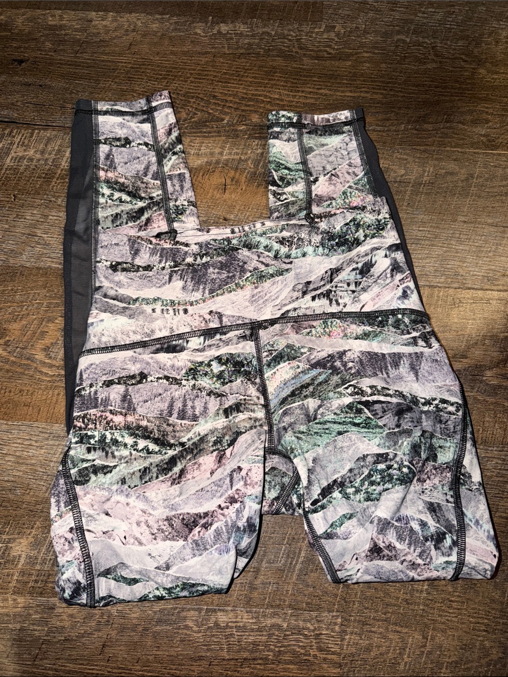 lululemon athletica Pink & Green Mountain-Print Leggings